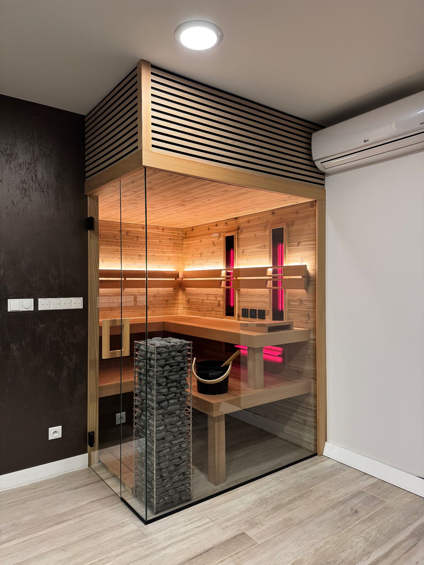 Kombinovaná sauna s infražiaričmi Philips VITAE